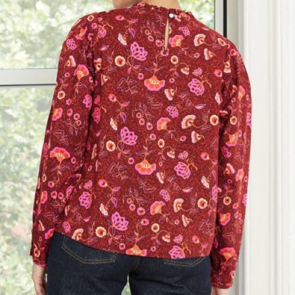 FIRM! NEW! Burgundy Floral Print Darted Shoulder Top - Picture 2 of 4